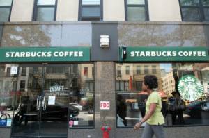 Starbucks shuts 8,000 US stores for racial bias training.jpg