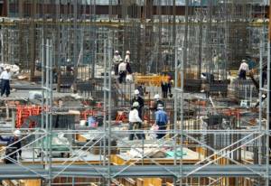 Japan cabinet approves bill to accept foreign workers.jpg