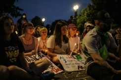 Rival camps dig in for fight after US abortion ruling.jpg