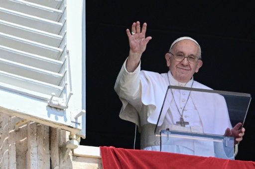 Pope Francis asks North Korea to invite him to visit