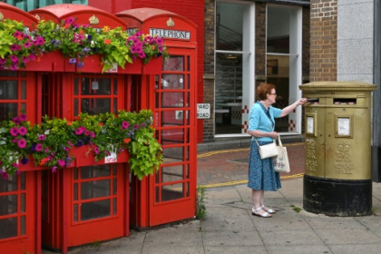 Ruling UK Conservatives suffer vote routs but avoid wipeout.jpg