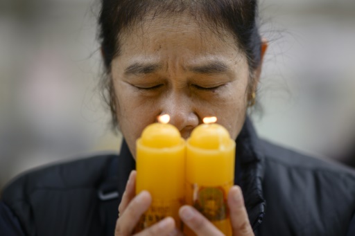 Live-streamed prayers for stressed S. Korean exam parents