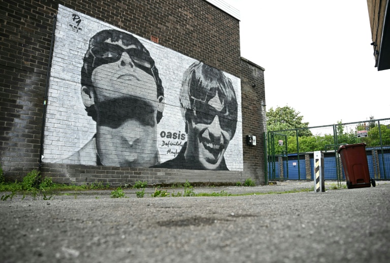 Oasis fans could spend £1 bn on UK concerts: study