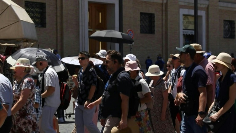 Fires break out as southern Europe heatwave intensifies