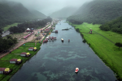 The overwhelming majority of Omanis speak Arabic, but in the mountainous coastal region of Dhofar bordering Yemen, people speak Jibbali, also known as Shehri - - (AFP)
