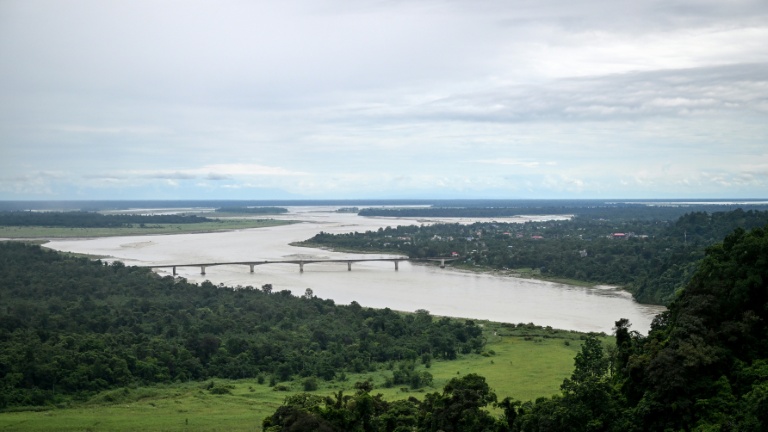 India plans mega-dam to counter China water fears