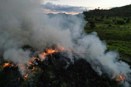 Field fires -- like this one in June 2025 in Sao Felix do Xingu, Para state, Brazil -- is a cheap way to clear pastures - Nelson ALMEIDA (AFP)