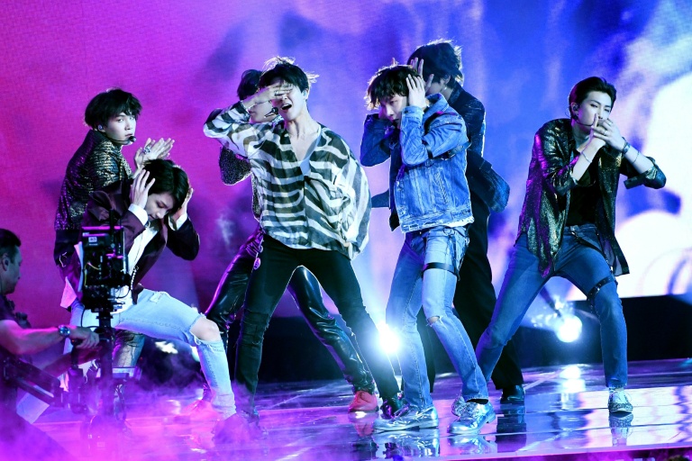 K-pop heartthrobs BTS to kick off world tour in April