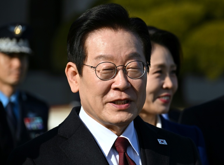 South Korea's Lee to meet Xi with trade, Pyongyang on the agenda