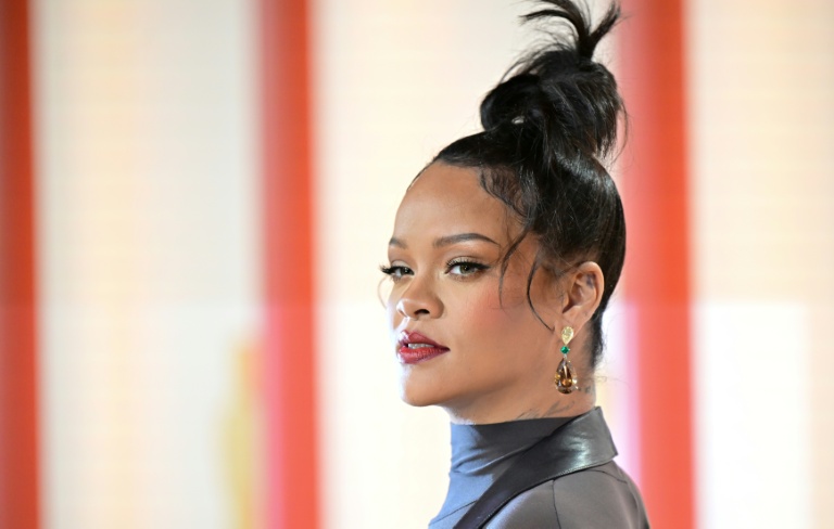 Singer Rihanna's LA mansion struck by gunfire: reports