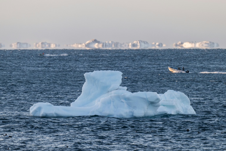 AI to track icebergs adrift at sea in boon for science