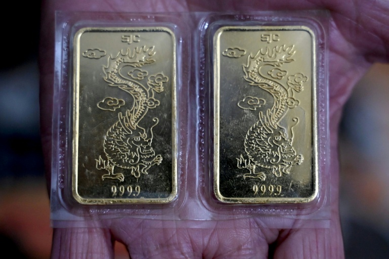 Heavy metal: soaring gold price a crushing weight in Vietnam