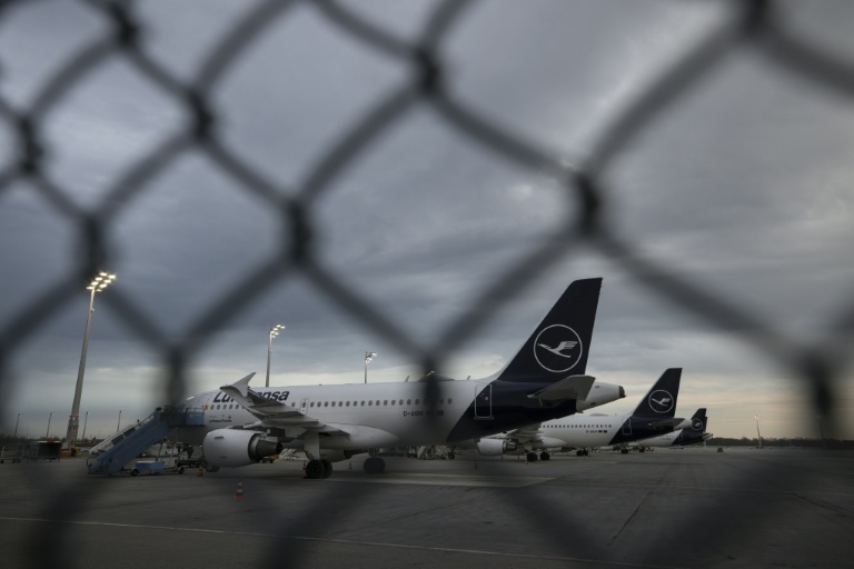 Threat of grounded planes nears as jet fuel supplies dwindle