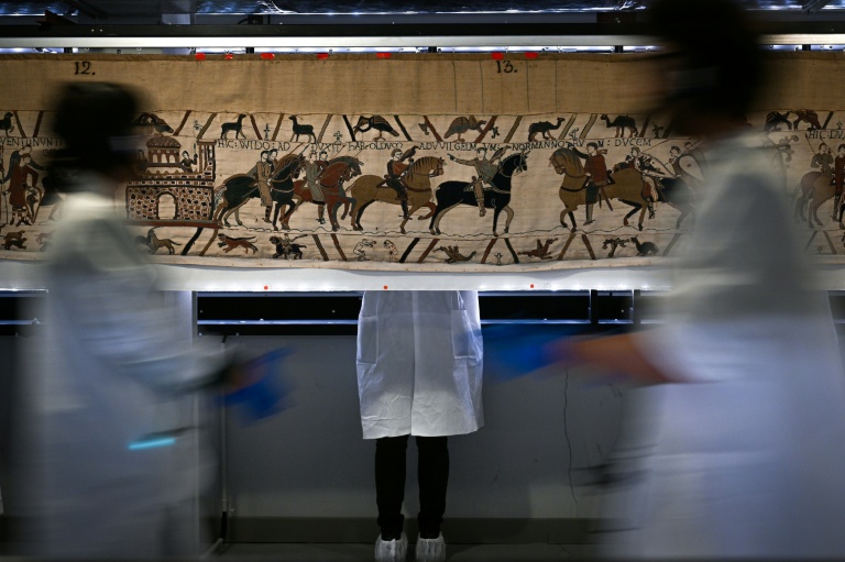Bayeux tapestry to arrive in London in secret, high-stakes operation